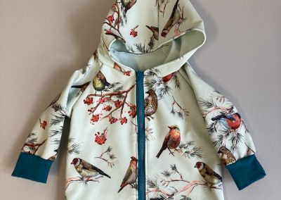 Softshelljacke mit Vogel Print Kinderkleidung